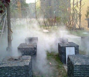 人造霧設(shè)備在園林地產(chǎn)小區(qū)的功能應(yīng)用及注意事項(xiàng)